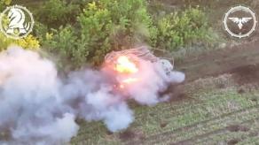 БМП Bradley розстрілює бронетехніку рашистів під Авдіївкою - відео від 47-ї ОМБр